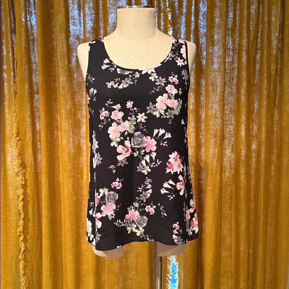 Express Split Back Top - image 1